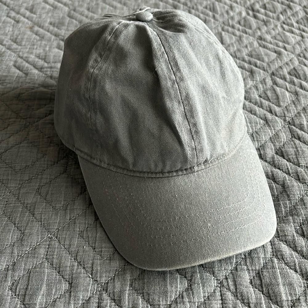 Pony tail hat